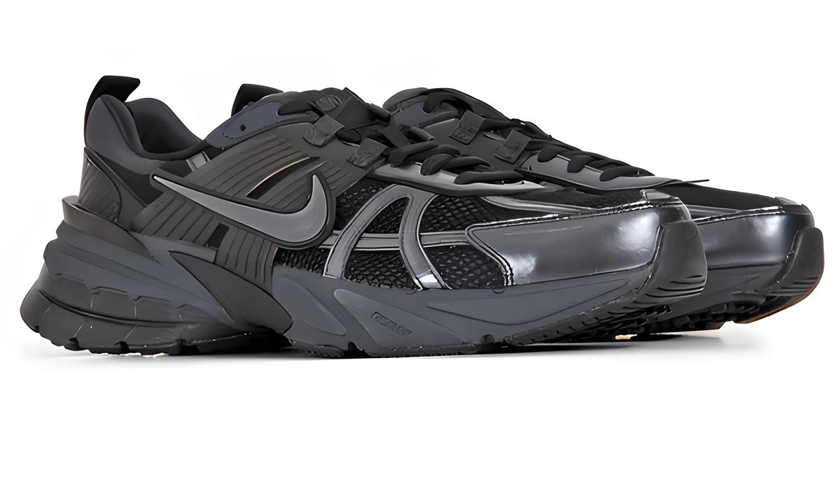 NIKE carrera v2k